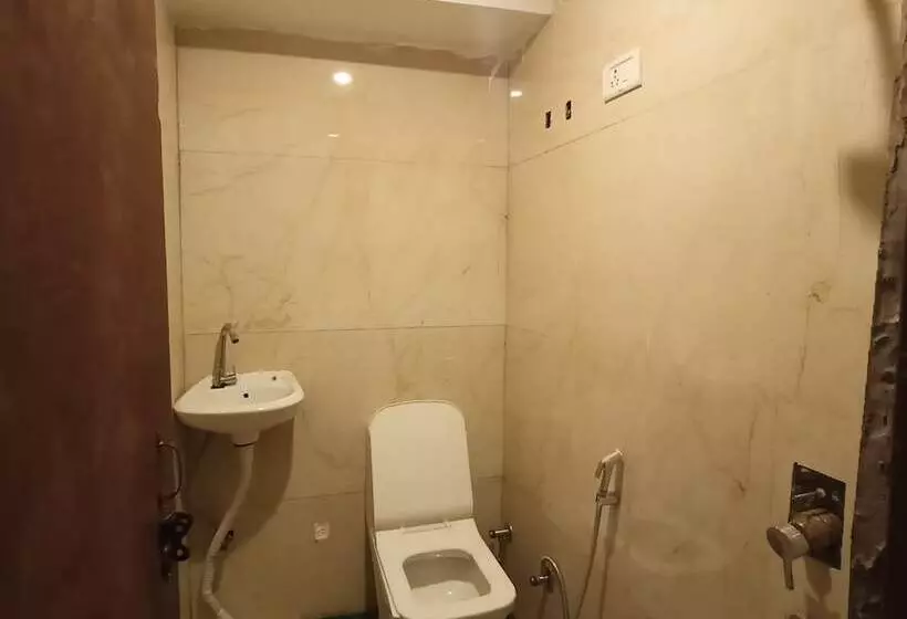 ホテル S R Plaza At Delhi Airport