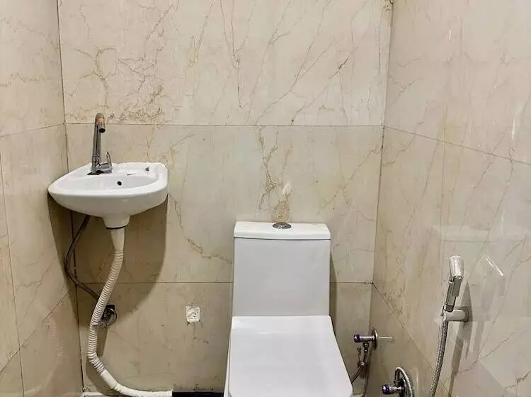 ホテル S R Plaza At Delhi Airport