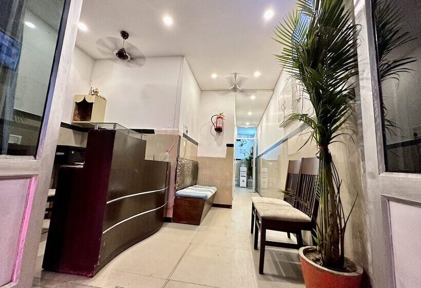 Hotel S R Plaza At Delhi Airport