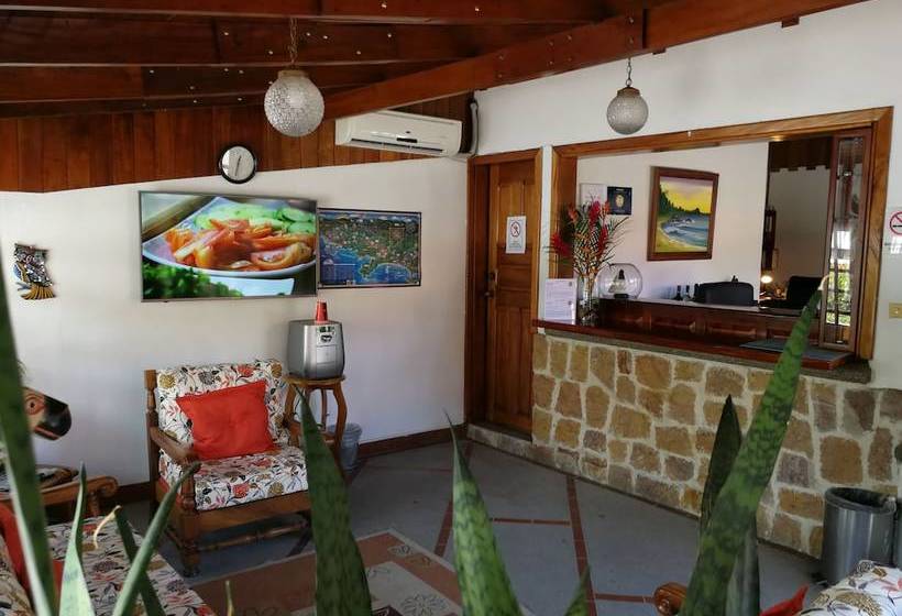 ホテル Espadilla Gardens