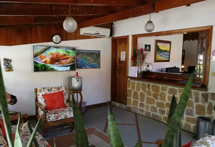 Hotelli Espadilla Gardens