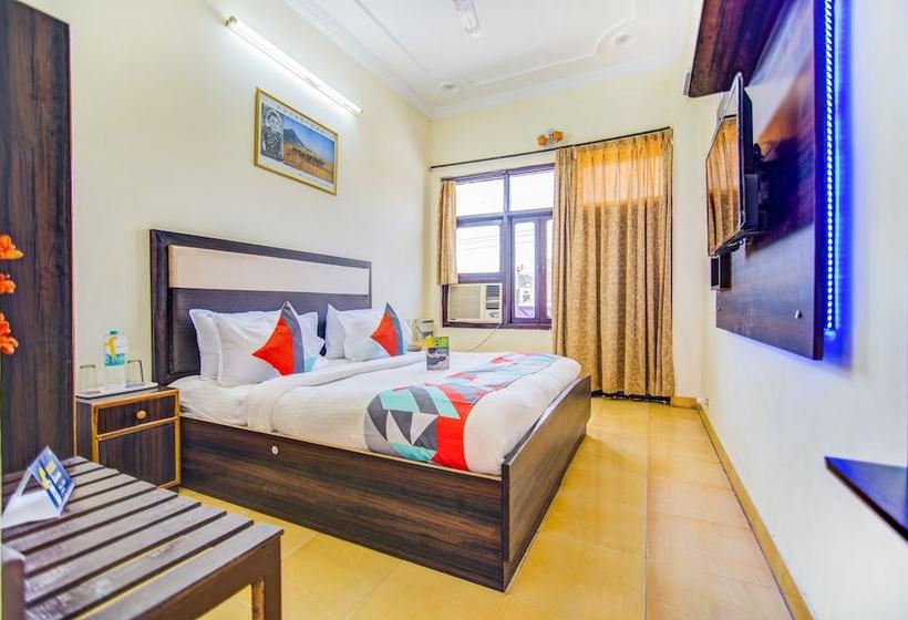 호텔 Fabexpress Goyal Inn