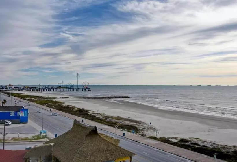 Hotelli Holiday Inn Express & Suites   Galveston Beach, An Ihg
