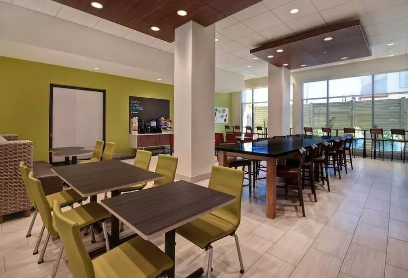 Hotelli Holiday Inn Express & Suites   Galveston Beach, An Ihg