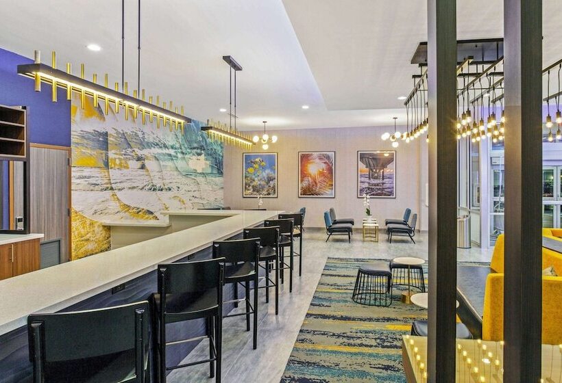 בית מלון כפרי La Quinta Inn & Suites By Wyndham Miramar Beachdestin