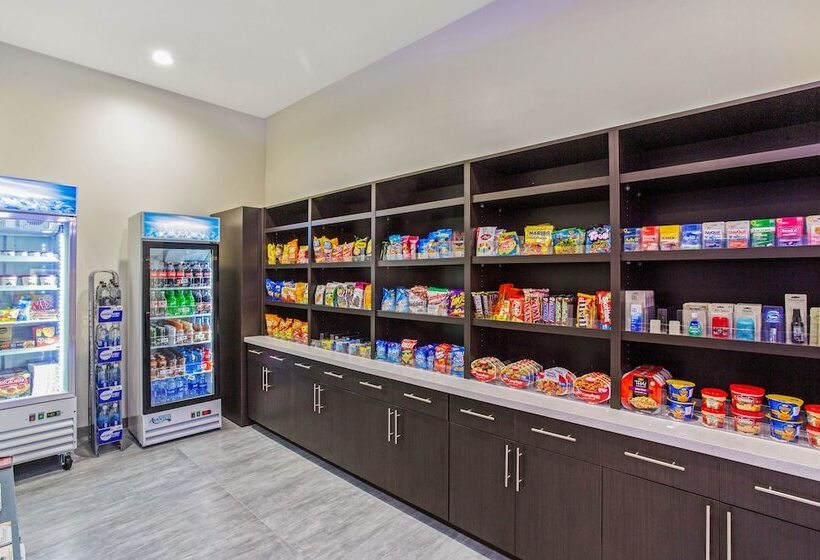 בית מלון כפרי La Quinta Inn & Suites By Wyndham Miramar Beachdestin