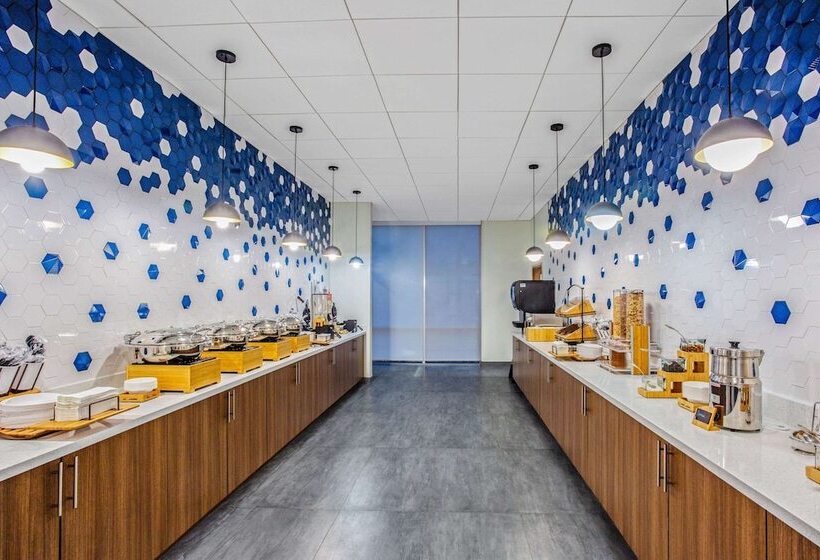 בית מלון כפרי La Quinta Inn & Suites By Wyndham Miramar Beachdestin