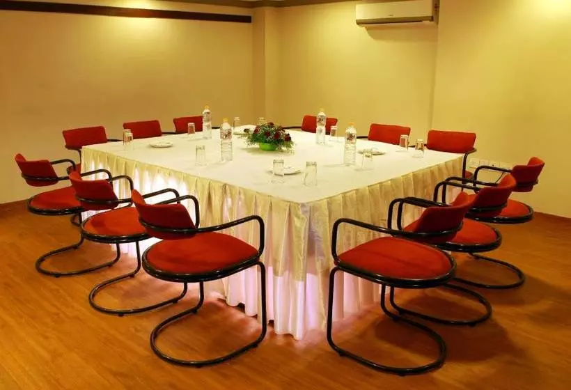 ホテル Manuelsons Malabar Palace