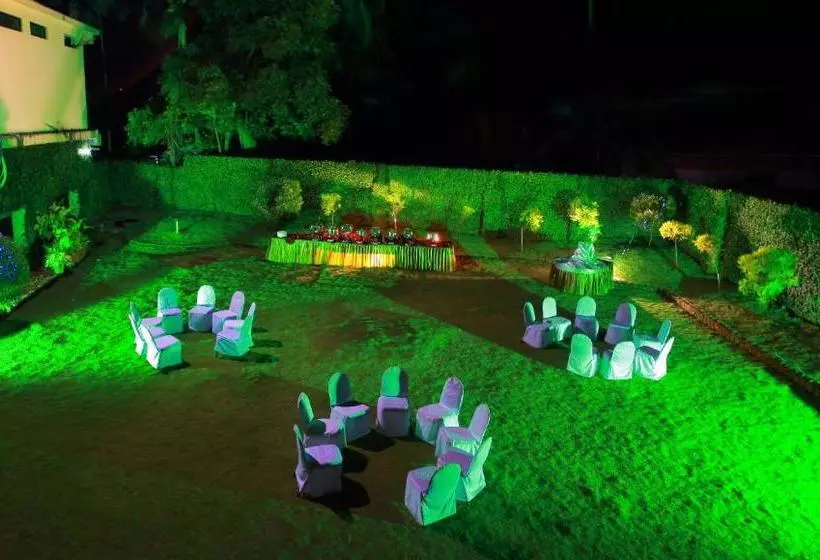 ホテル Manuelsons Malabar Palace