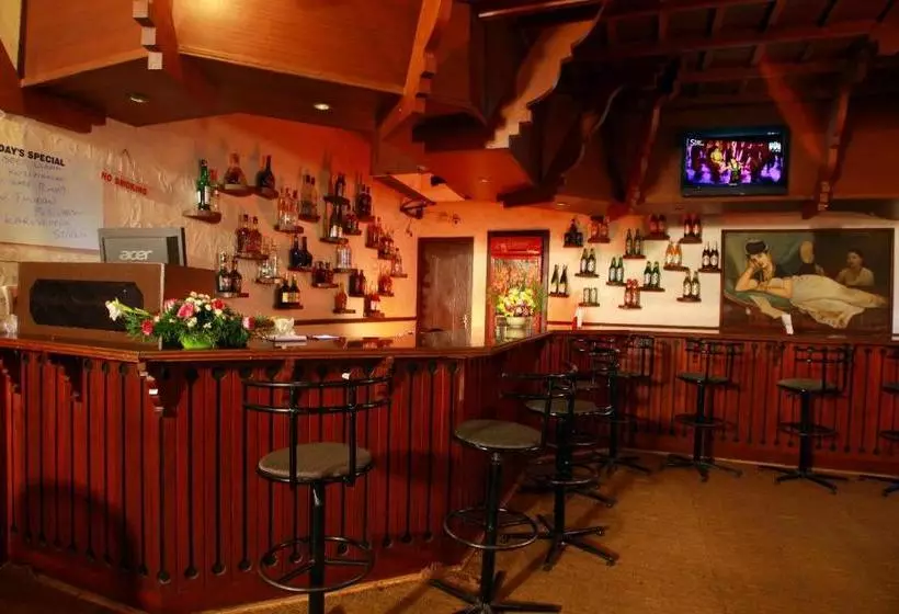 ホテル Manuelsons Malabar Palace