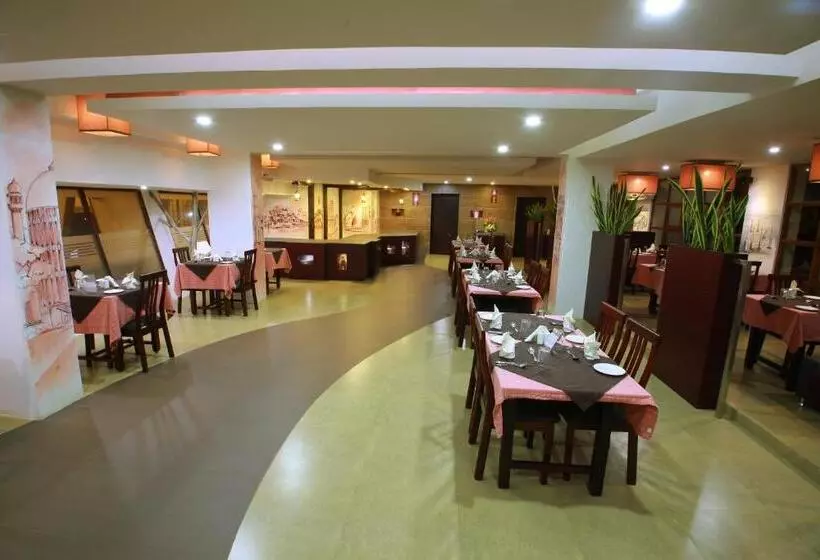 ホテル Manuelsons Malabar Palace