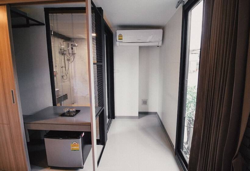 Отель Siam One Nine