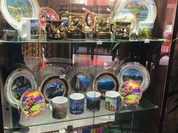 هتل U Iliyasa Inn