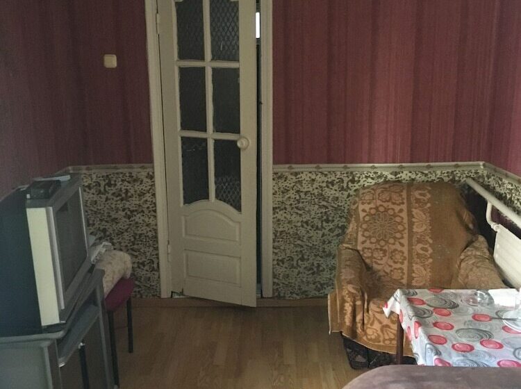 هتل U Iliyasa Inn