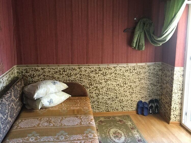 هتل U Iliyasa Inn