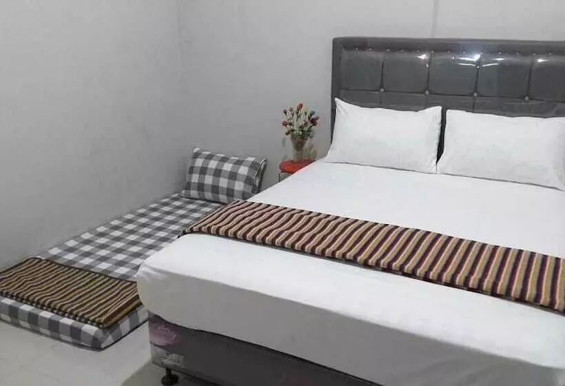 Majatalo Jingga Guesthouse