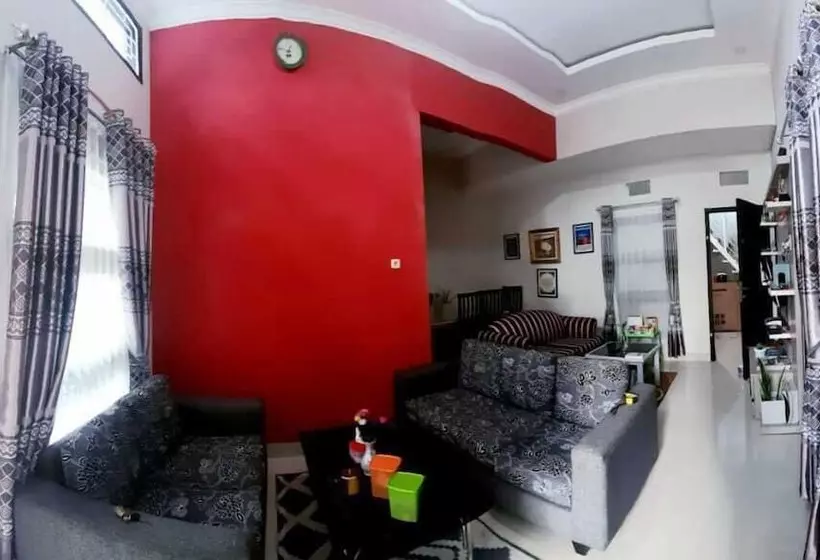 Majatalo Jingga Guesthouse