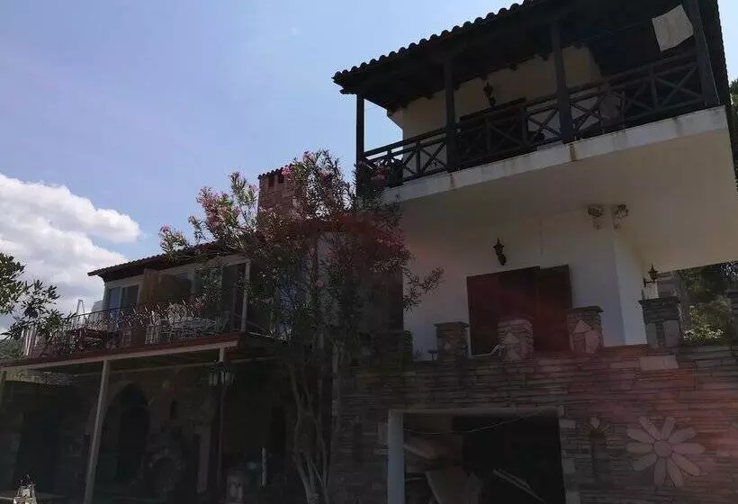 Majatalo Petra Mare Suites Natural Resort