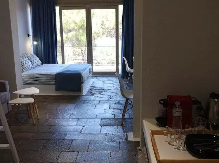 Majatalo Petra Mare Suites Natural Resort