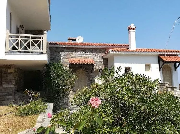 Majatalo Petra Mare Suites Natural Resort