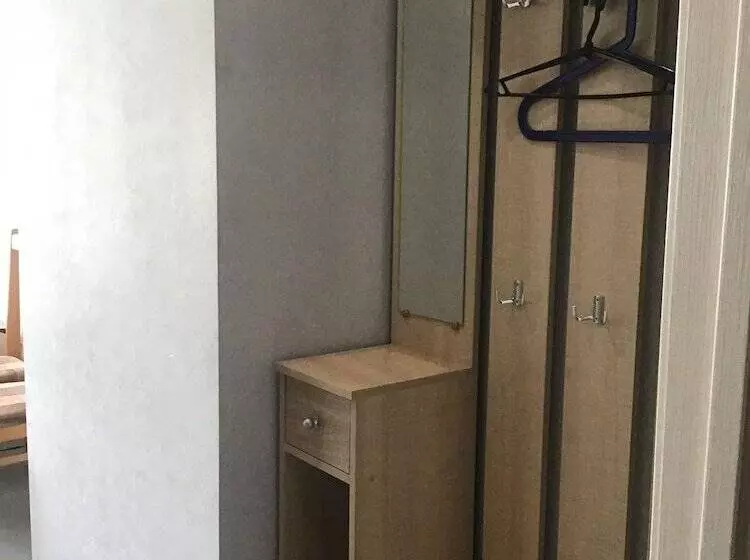 Start   Hostel