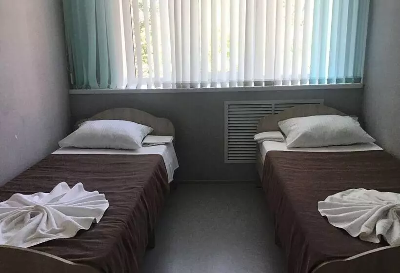 Start   Hostel