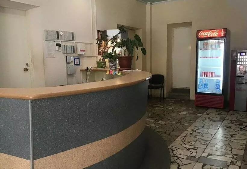 Start   Hostel