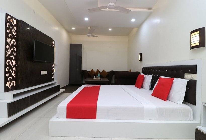 هتل Kakkar By Oyo Rooms