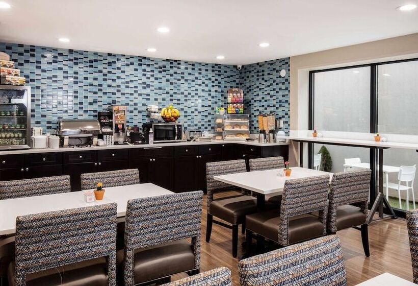 فندق La Quinta Inn And Suites By Wyndham Long Island City