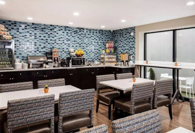 Hotelli La Quinta Inn And Suites By Wyndham Long Island City