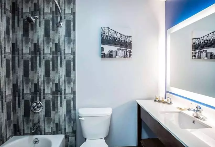 Hotelli La Quinta Inn And Suites By Wyndham Long Island City