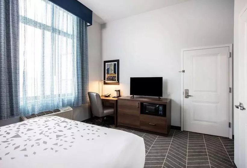 Hotelli La Quinta Inn And Suites By Wyndham Long Island City