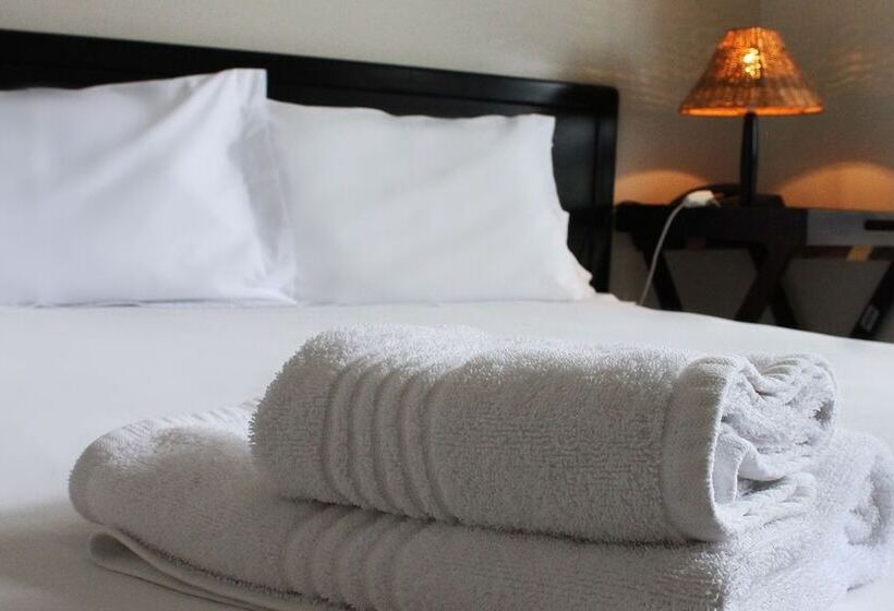 בית מלון כפרי The Dunes At Arniston