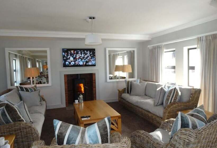 בית מלון כפרי The Dunes At Arniston