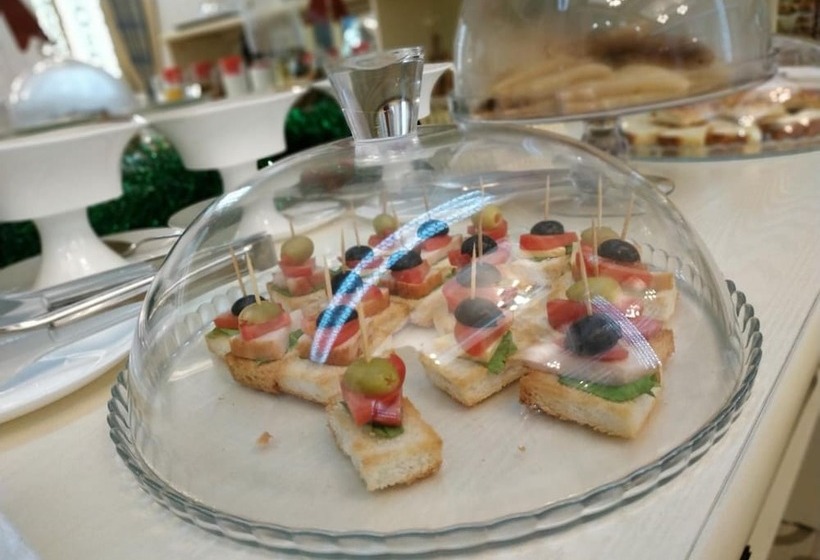 هتل Reikartz Xon Tashkent