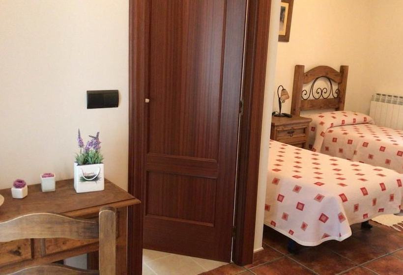 פנסיון Molino Solapeña