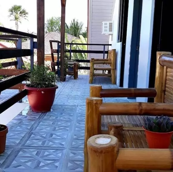 پانسیون Sisters Inn