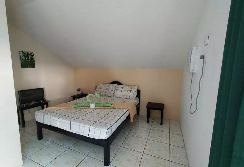 پانسیون Sisters Inn