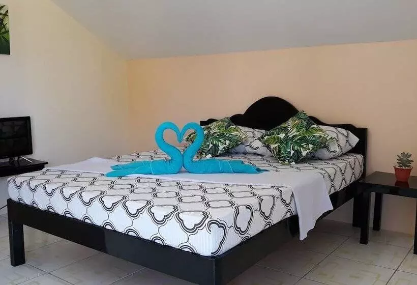 پانسیون Sisters Inn