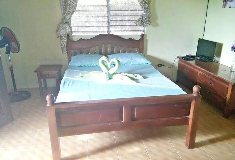 پانسیون Sisters Inn