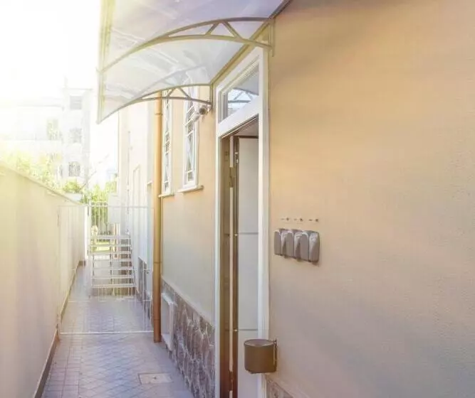 B&b Lapillus