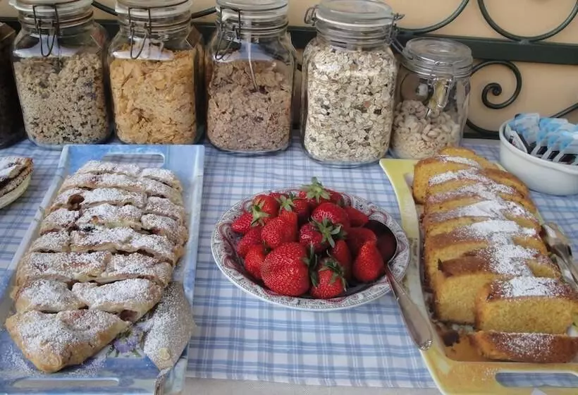 Aamiaismajoitus (B&B) The Queen Tower