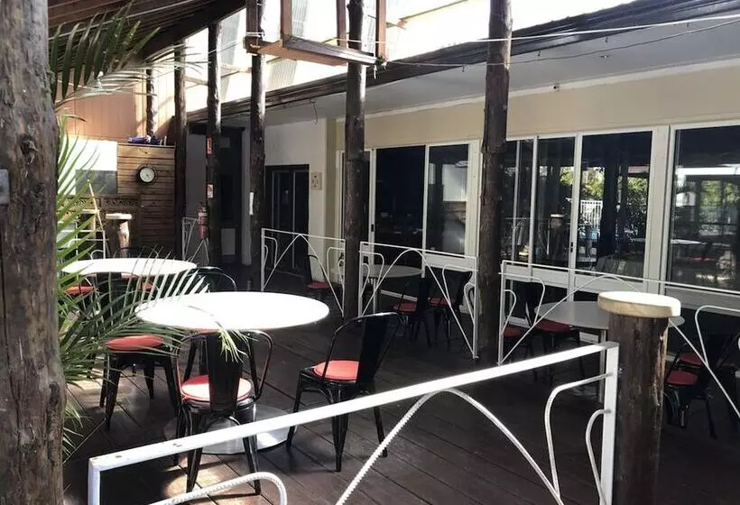 Central Jetty Motel