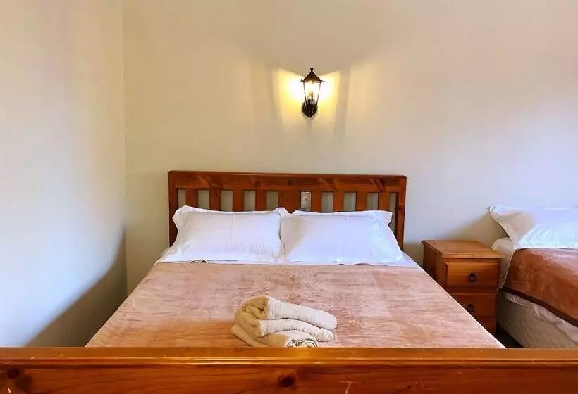 Central Jetty Motel