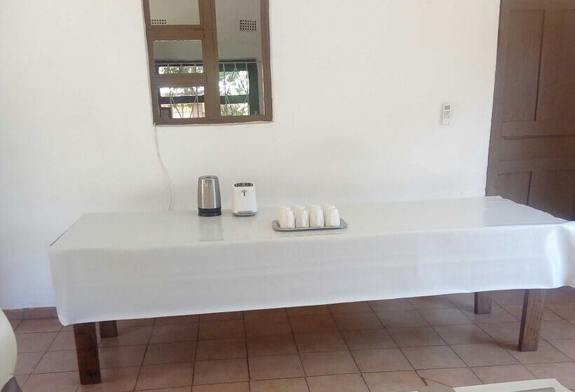 مسافرخانه Pamyesu Rest Haven