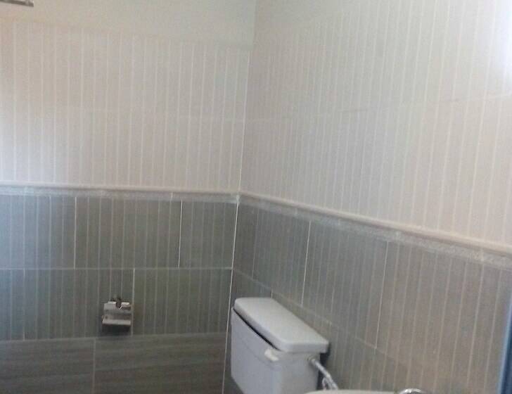 مسافرخانه Pamyesu Rest Haven