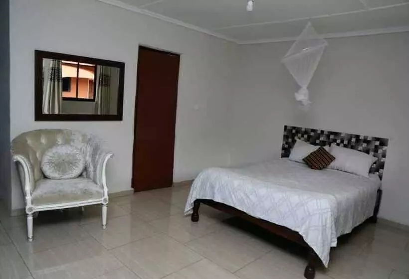 مسافرخانه Pamyesu Rest Haven