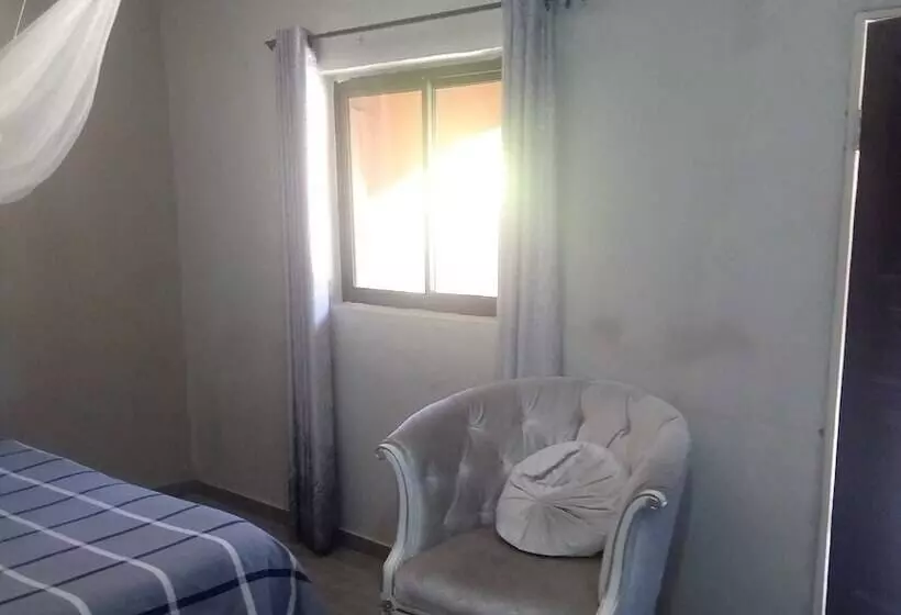 مسافرخانه Pamyesu Rest Haven