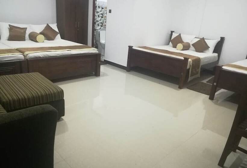 Hotel City Royal White Tourist Rest