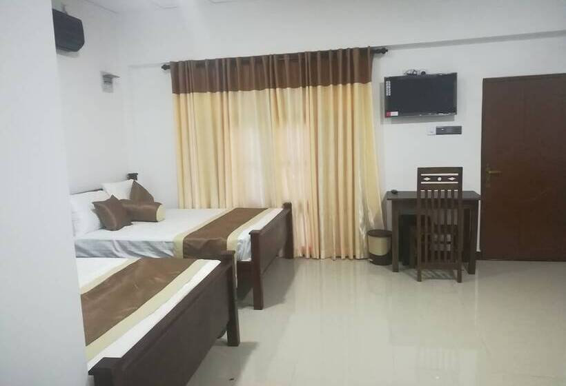 Hotel City Royal White Tourist Rest